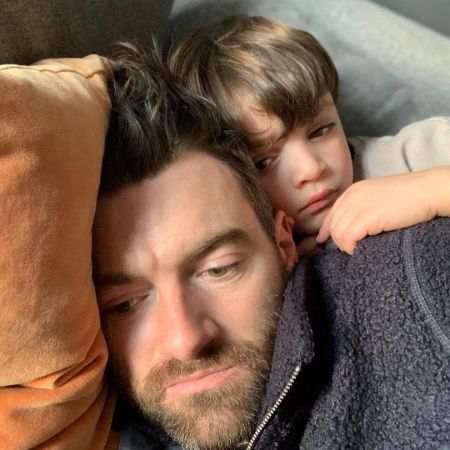 Lisa's husband Stuart Martin is an actor.